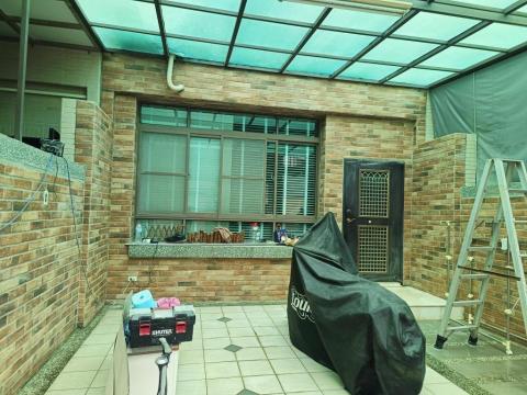 圓周率工程行 - 車庫磁磚打除翻新成品