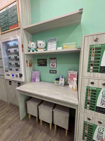 洗樂智能自助洗衣岡山金興店 - 摺衣桌