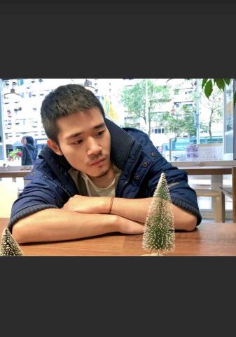 按摩。揍見小士