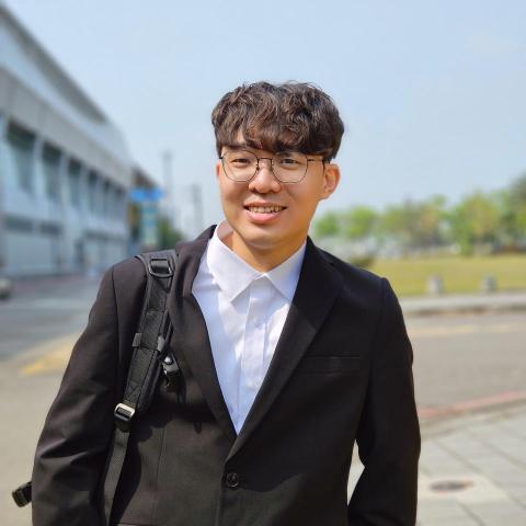 提供ui ux服務的專家陳柏嘉