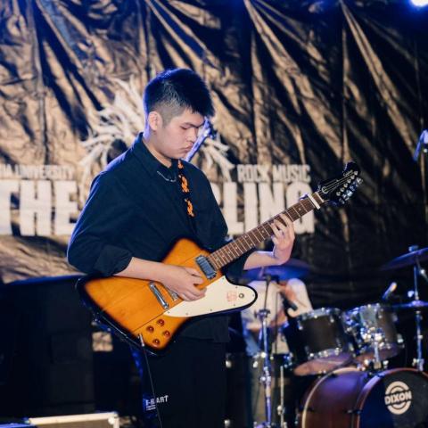 提供吉他入門教學服務的專家陳彥豪