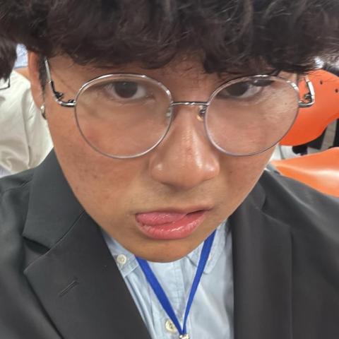 提供工作服台南服務的專家蔡佳陽