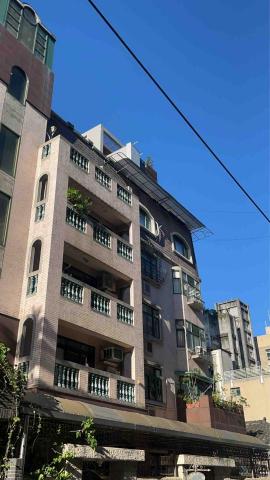 鍾Sir鍾氏工程行 - 一般屋沿 採光雨遮 鍾Sir鍾氏工程行 - 一般屋沿 採光雨遮