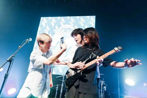 TransitionFilms 翻轉映像 - 