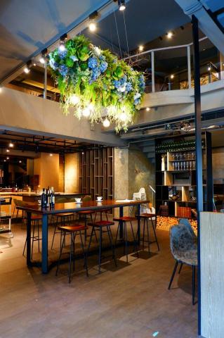 榆果傢飾 - 餐廳花藝裝置佈置