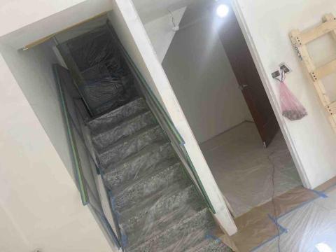 刷存在油漆工程行 - 