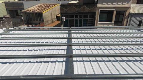 項勝工程行 彭文楫 - 竹南 鐵皮屋頂隔熱