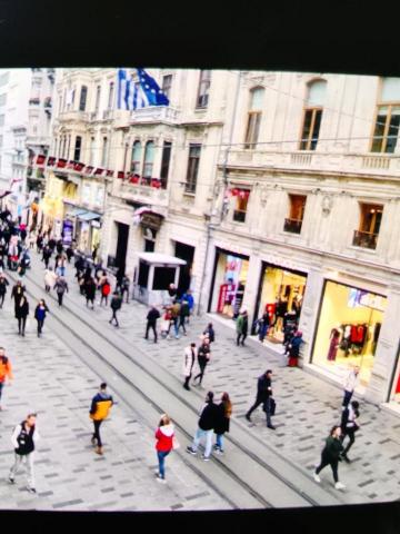 楊詩語 - 校園附近