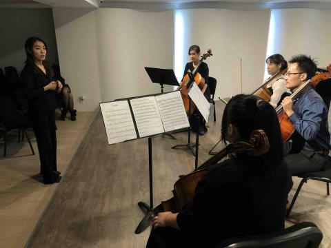 戴予軒 - 成人團體班上台前最後的彩排時間! 戴予軒 - 成人團體班上台前最後的彩排時間!