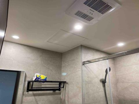 三毛 - 崁燈開孔及配線安裝