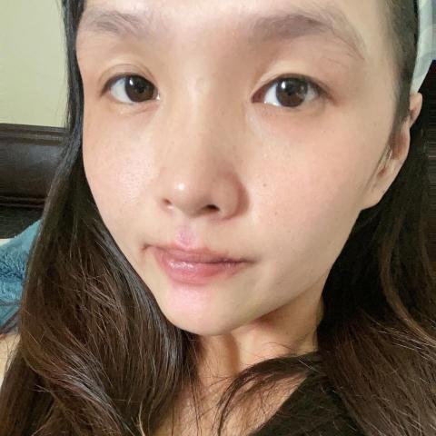 提供美髮剪刀服務的專家吳佳雯