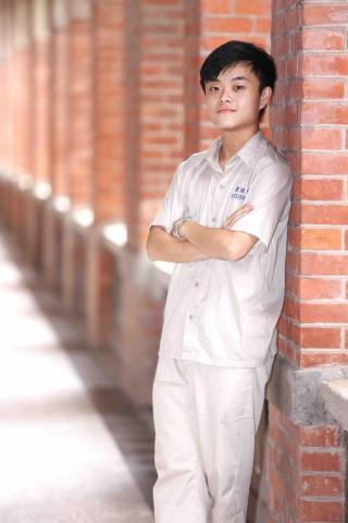 詹佳翰（國小、國中、高中家教） - 