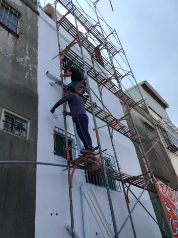 名虹室內外油漆，壁癌處理，屋頂外牆防水工程，外牆石頭漆防水美 - 