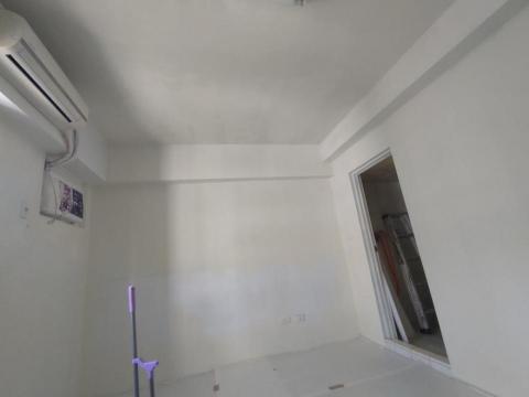 熊豹工程團隊 - 大樓房間補土油漆