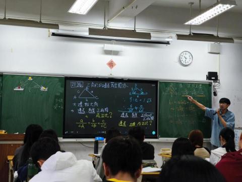 劉柏廷 - 學校兼課照片