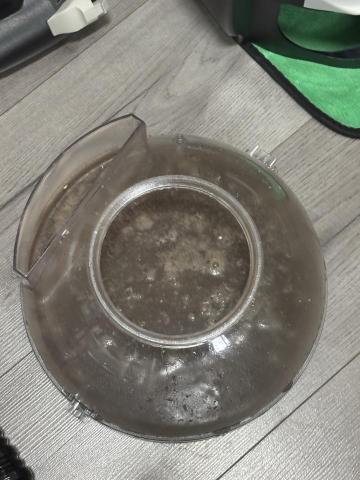 除蟎師阿琦 - 睡5年的床墊清出來的髒污