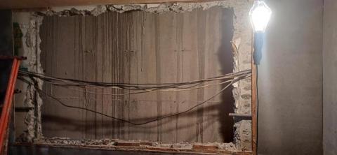 室內拆除團隊 - 外牆開窗打石