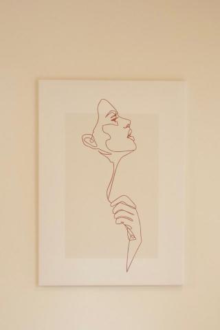 MENVIA質感雕塑工作室-Trainer_Ｍandy - 線條藝術，象徵身形與內在的優雅。