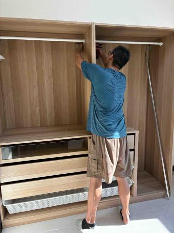 Jo將精緻搬家貨運 - 組裝IKEA衣櫃(2) Jo將精緻搬家貨運 - 組裝IKEA衣櫃(2)