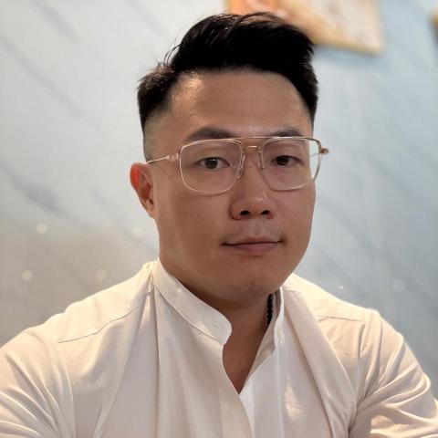 提供推拿服務的專家阿湯