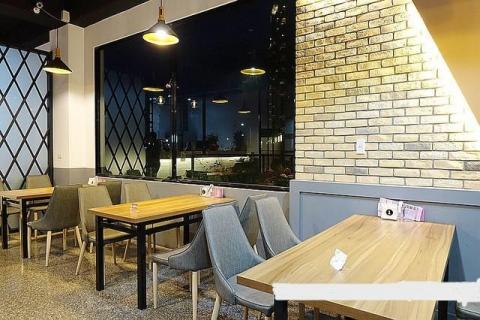 陳晏緹 - 茶自點民視店茶餐廳設計
(照片為網路抓的)