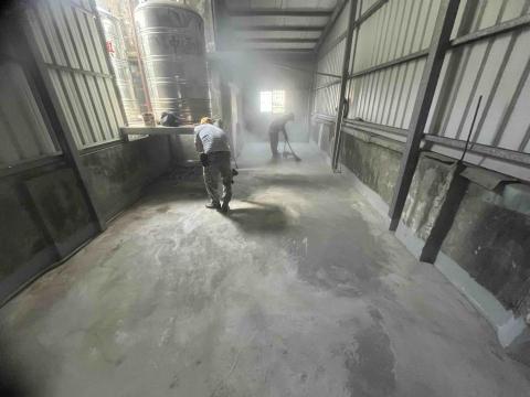 小Q  油漆工程 - 防水前地面整理