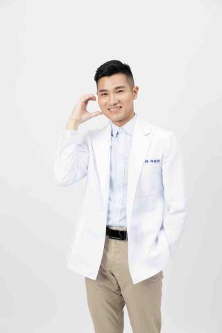 福興TRX課程推薦營養師教練世昕