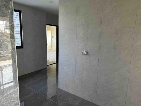 岳昇工程行 - 地壁磚完工照