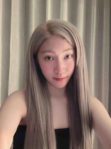 Olivia C Olivia C