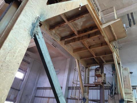 黃國真 - 至客戶方焊接設備結構