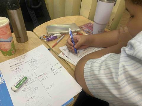 王信嘉 - 實體授課