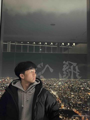 提供數學家教高雄服務的專家黃瀚一