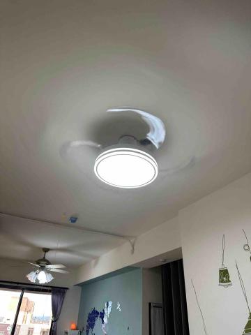 三毛 - 風扇燈安裝