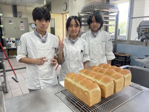 黃恩加 - 國中課程