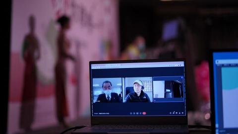 Z-Studio - 和日本方視訊連線直播。