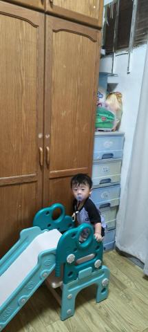 保姆 - 乾淨整潔的遊戲間