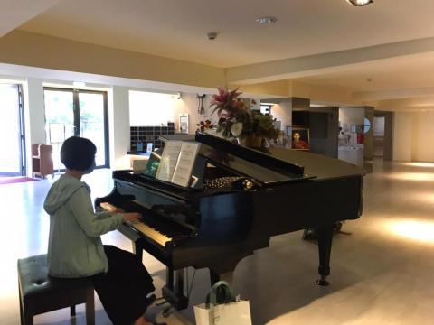 鉤藝郎複合式教學 - 鋼琴演奏