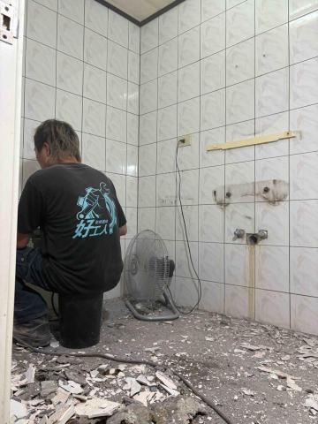 好工人拆除裝修團隊 - 鶯歌衛浴施工中