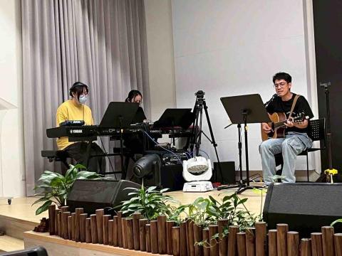 陳心怡 - 新竹行道會 鍵盤音色課 教會敬拜司琴