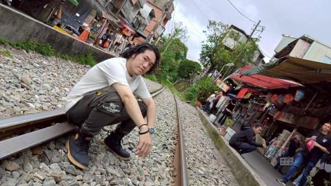 提供木材專用補土服務的專家許瑋皓