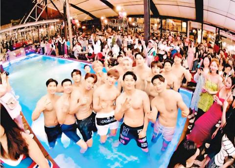 提供jk指壓服務的專家男公關、男按摩師