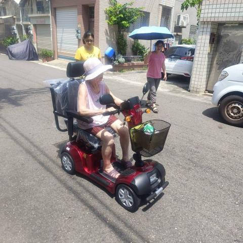 專業電動車維修 - 