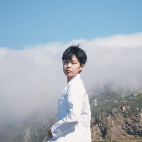 提供esg csr差別服務的專家corrine