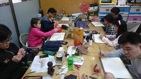 荷亞繪畫教學工作室 -  荷亞繪畫教學工作室 -