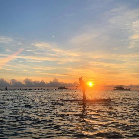 提供兼差服務的專家周小姐