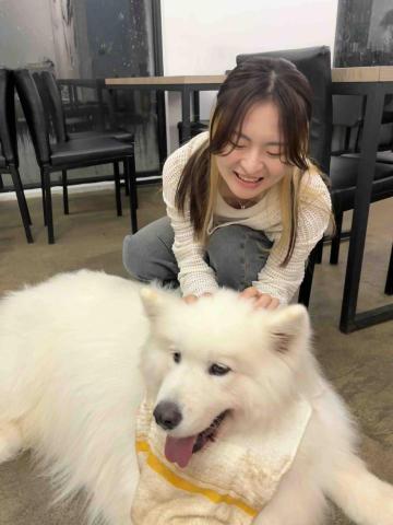 提供三峽服務的專家鄭依純