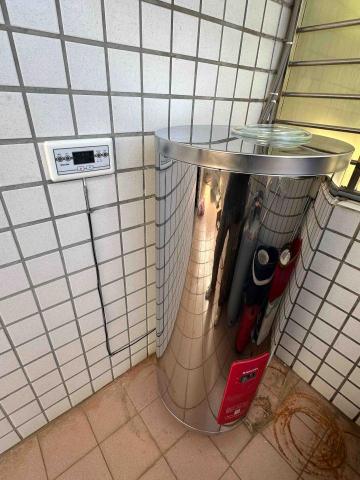三毛 - 直立式儲熱型熱水器安裝