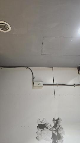 鴻面水電 - 插座位移 鴻面水電 - 插座位移