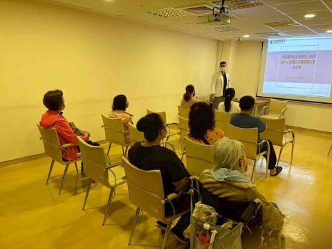 Ray小古/健身教練/長照社工 - 