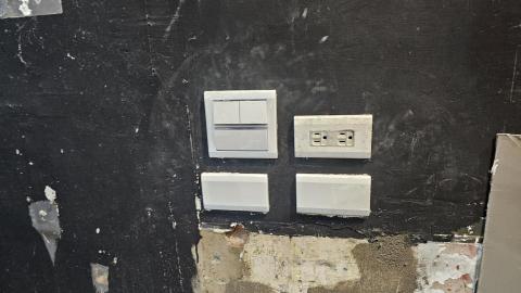 鴻面水電 - 開關換新 鴻面水電 - 開關換新